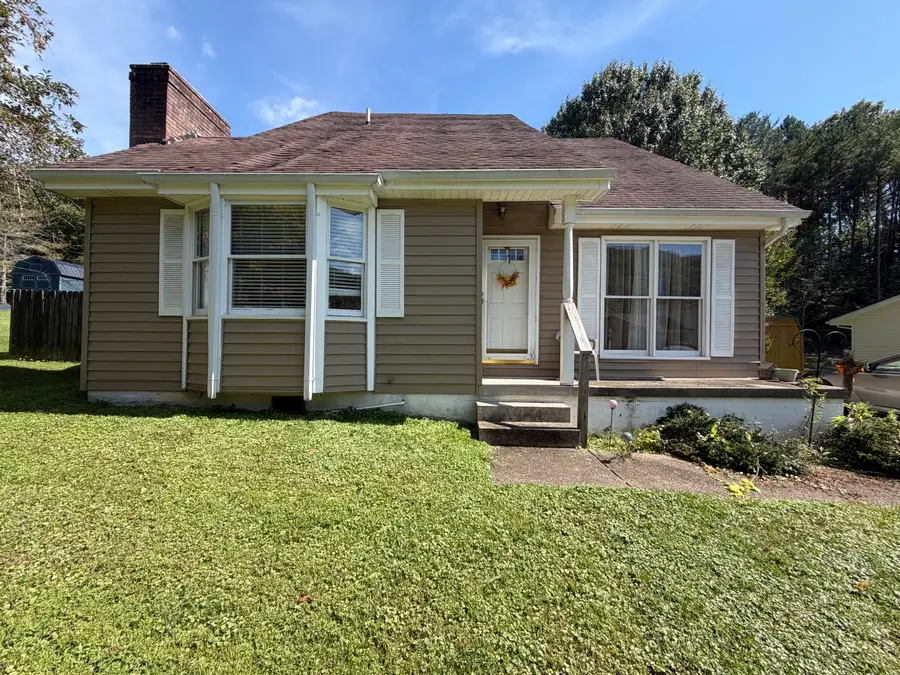 8 Castleford Way, Middlesboro, KY 40965 - #3