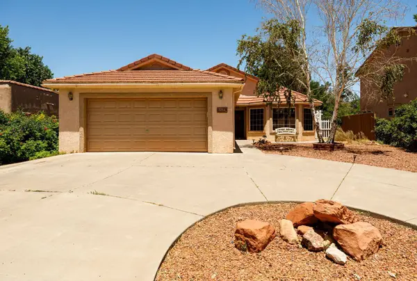 65 E Red Shadow Cir, Kanab, UT 84741