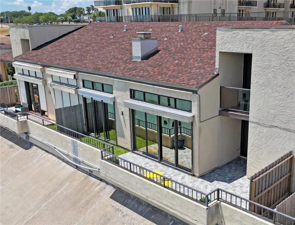 1400 E Ocean Drive #2, Corpus Christi, TX 78404 - #1