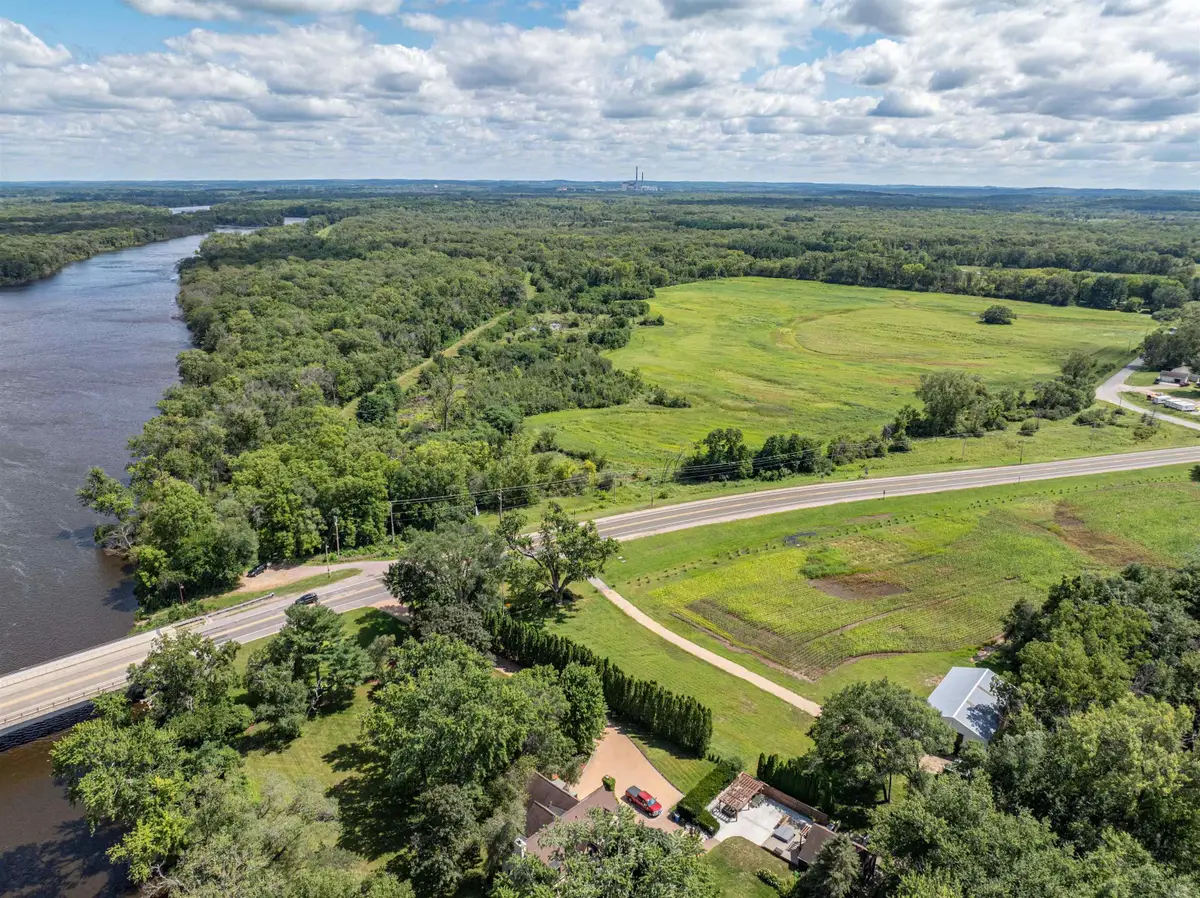 58 AC Highway 33, Portage, WI 53901 - Image #1