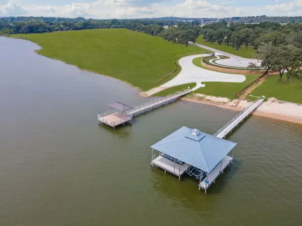 1548 Park Street, Azle, TX 76020