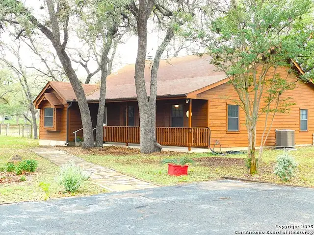 525 Cherry Ridge, Floresville, TX 78114 - #3