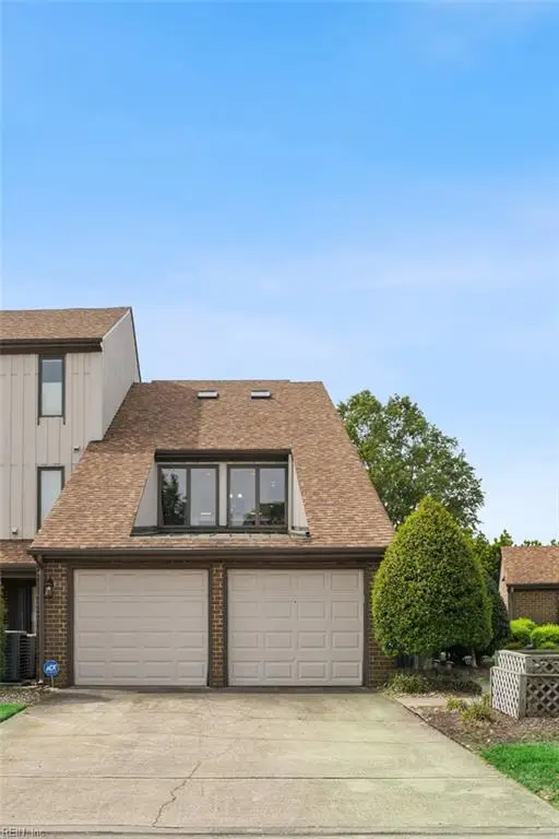 28 Sandie Point Lane, Portsmouth, VA 23701