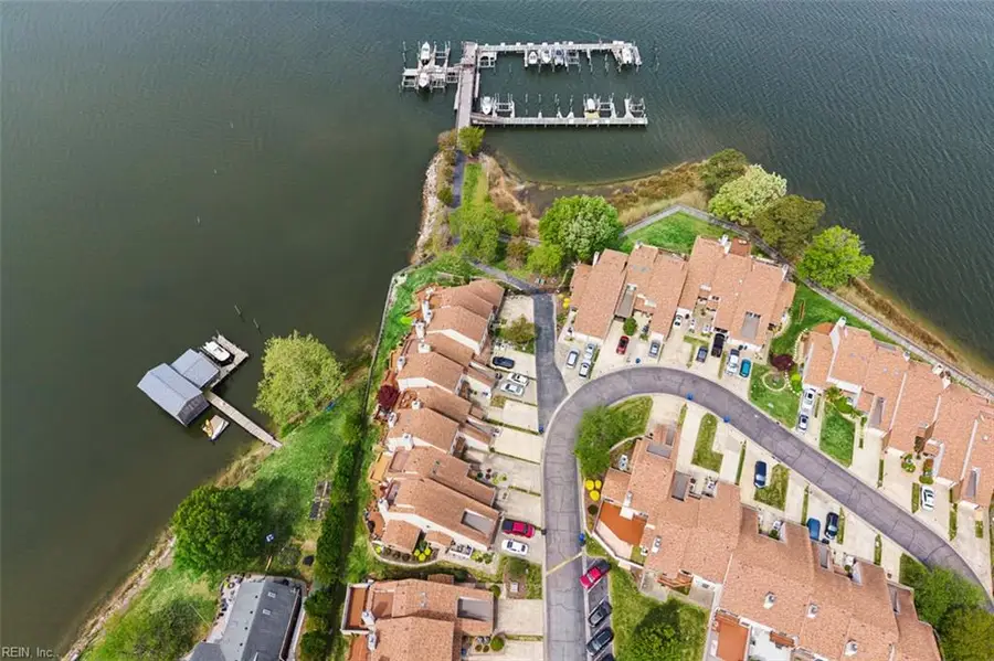 28 Sandie Point Lane, Portsmouth, VA 23701 - #2