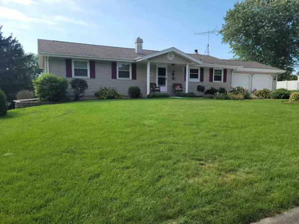 222 Hill Dr, Union Grove, WI 53182