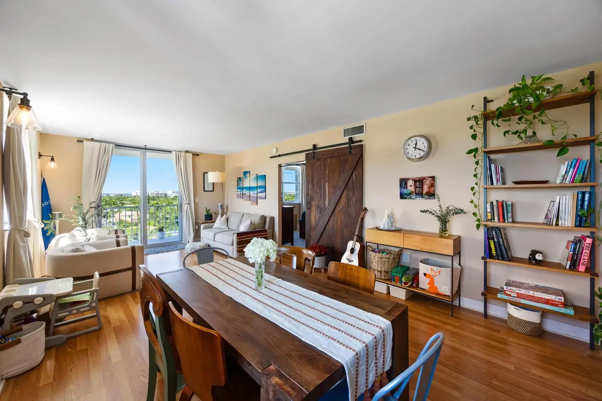 2829 Indian Creek Dr #1002, Miami Beach, FL 33140 - #1