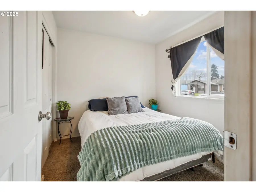 816 N Kelso Avenue, Kelso, WA 98626 - Image #3