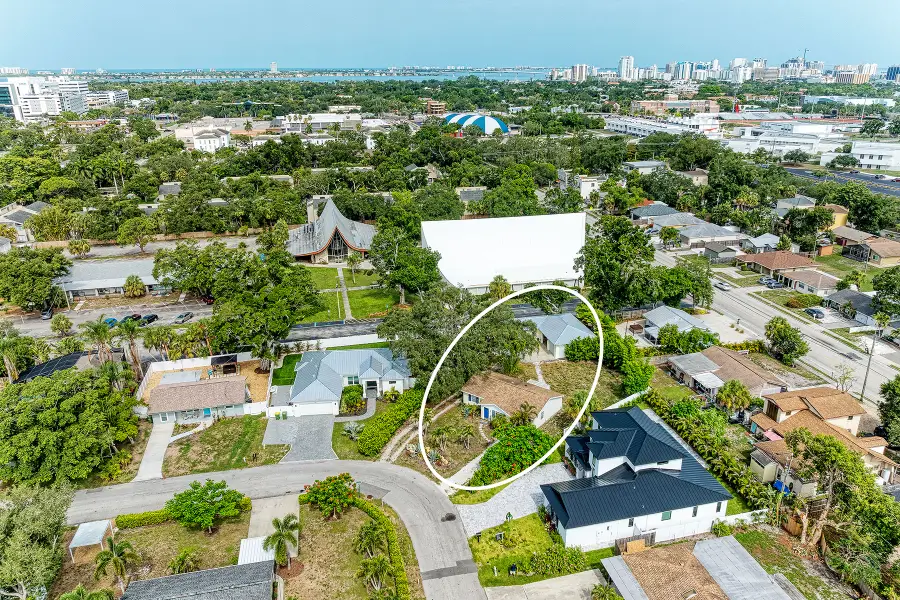 1300 Loma Linda Court, Sarasota, FL 34239 - #2