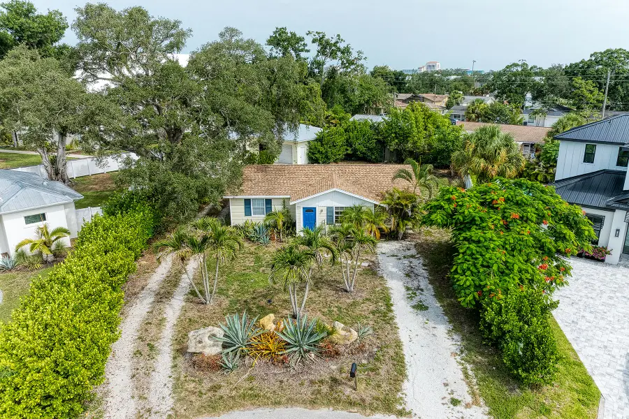 1300 Loma Linda Court, Sarasota, FL 34239 - #3