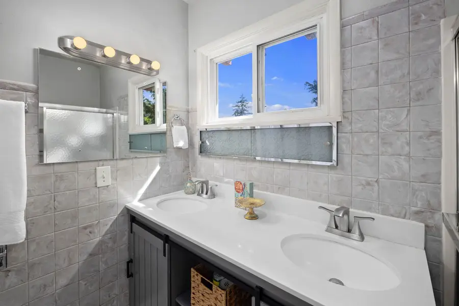 732 S Summit Avenue, Bremerton, WA 98312 - #3