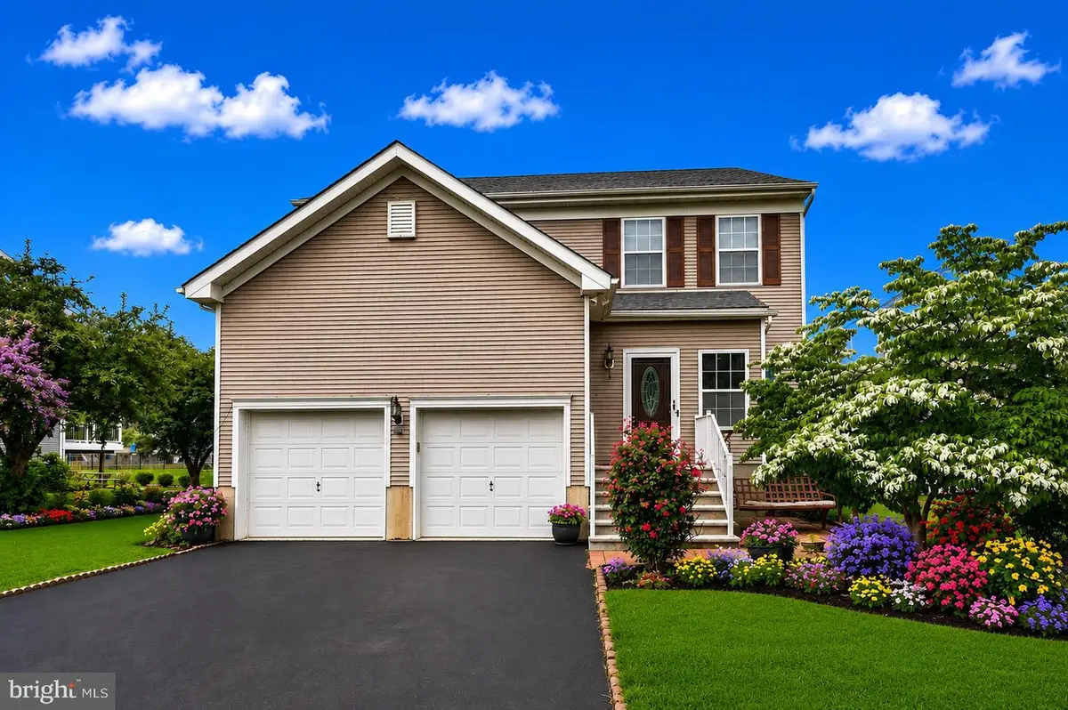 83 Fountayne Ln, Lawrence, NJ 08648 - #1