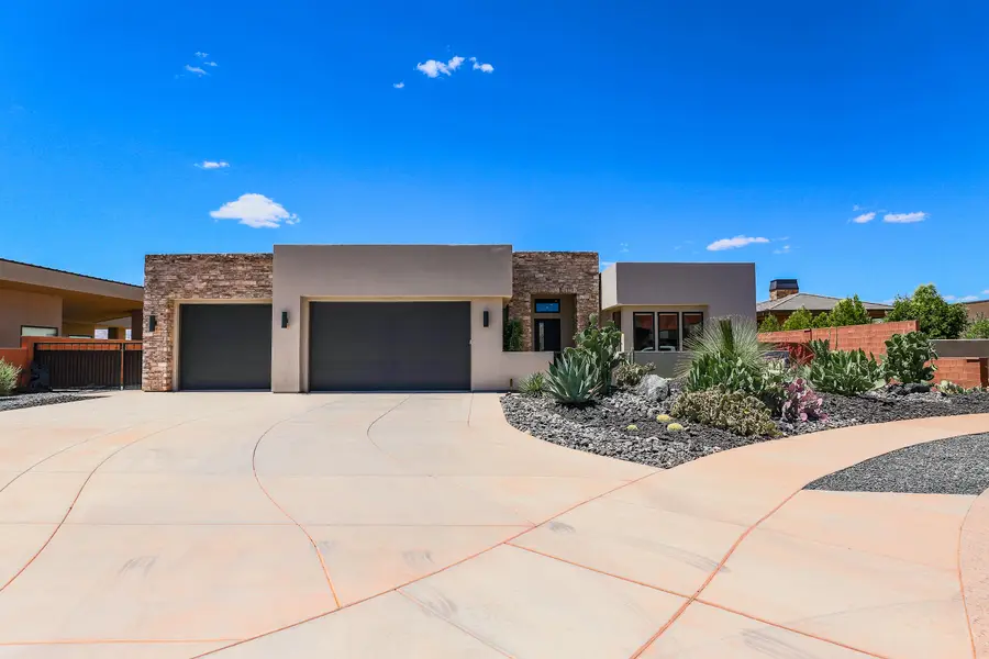 161 N Arrowhead Ln, Ivins, UT 84738 - #2