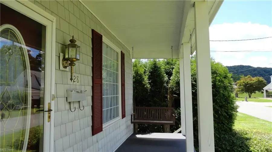 128 Columbia, Chester, WV 26034 - #2