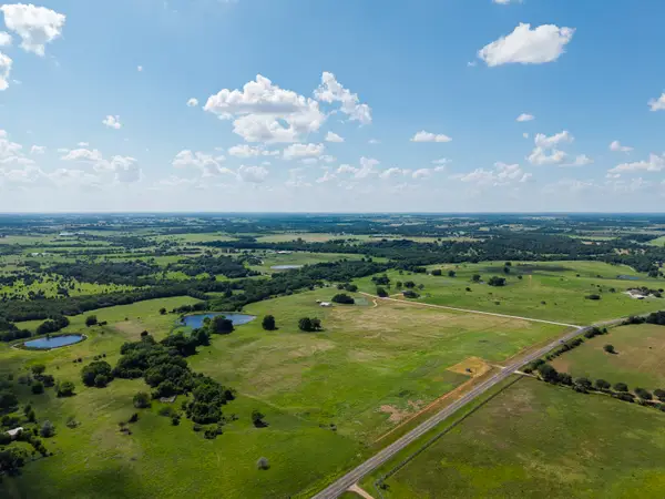 7941 N Fm 1371, Bellville, TX 77418
