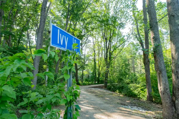 2A Ivy Lane, Kennebunkport, ME 04046