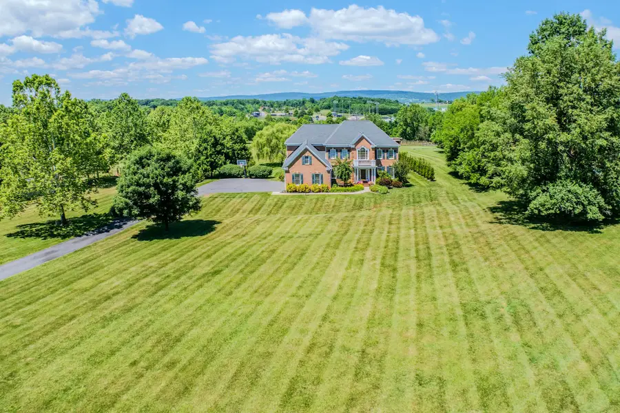 16619 Chestnut Overlook Dr, Purcellville, VA 20132 - #3
