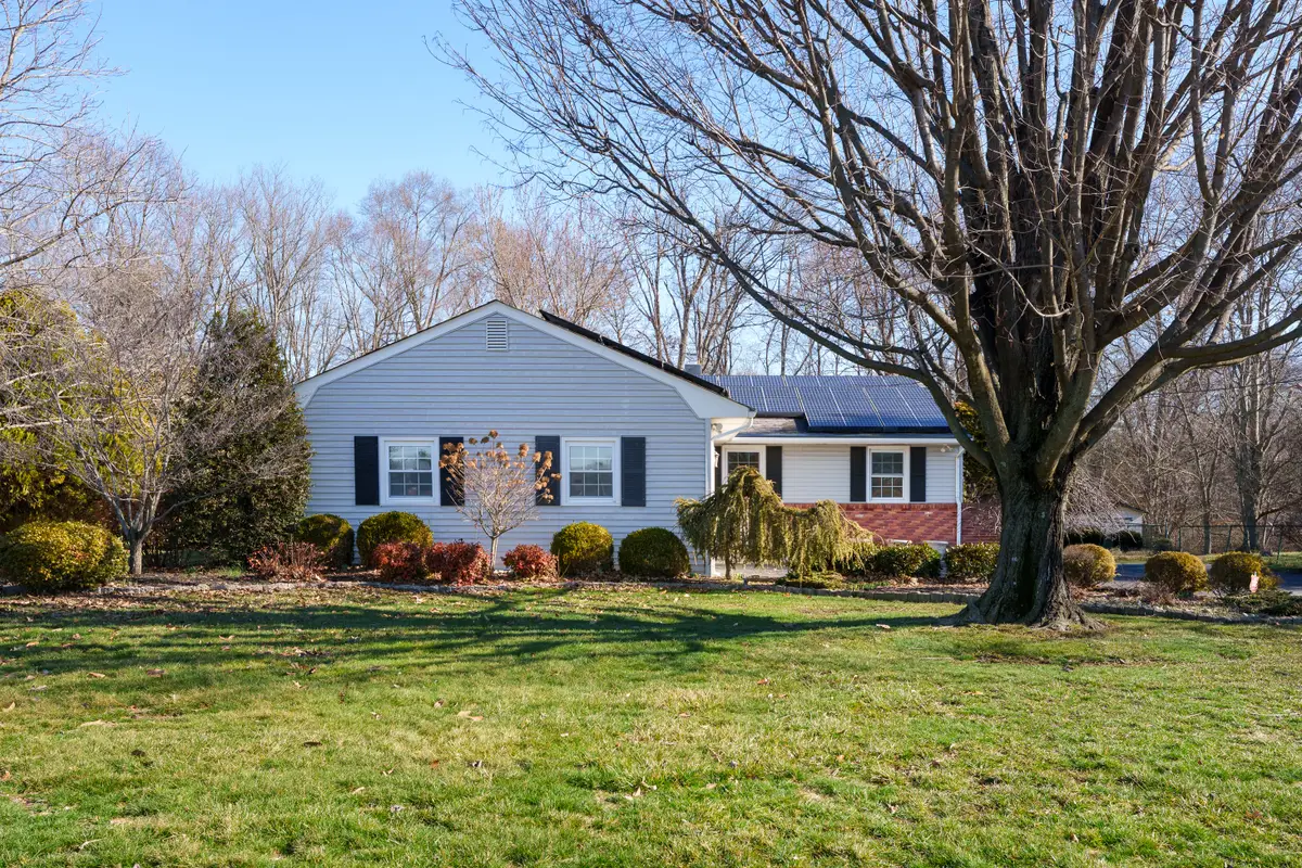 174 Hickory Corner Rd, Hightstown, NJ 08520 - #1