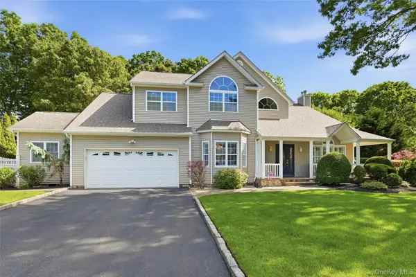 10 Cayla Lane, Port Jefferson, NY 11776