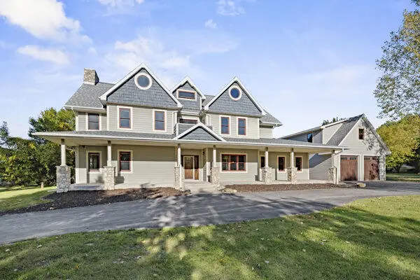 2006 VERMONT PLACE, Sturgeon Bay, WI 54235