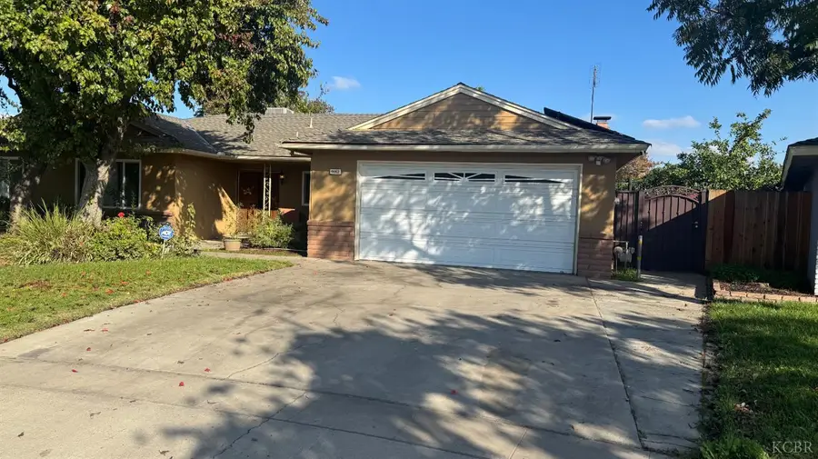 4442 N Hacienda Drive, Fresno, CA 93705 - Image #2
