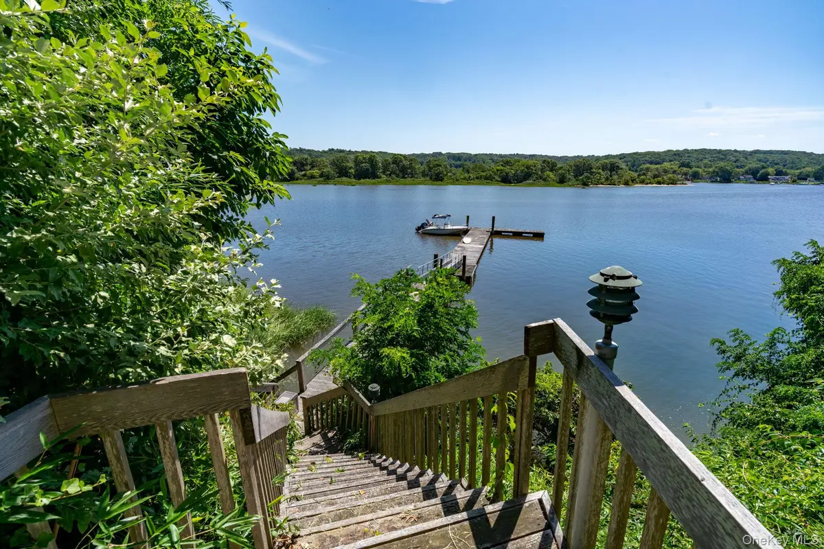 22 Mallard Cove, Centerport, NY 11721 - Image #1