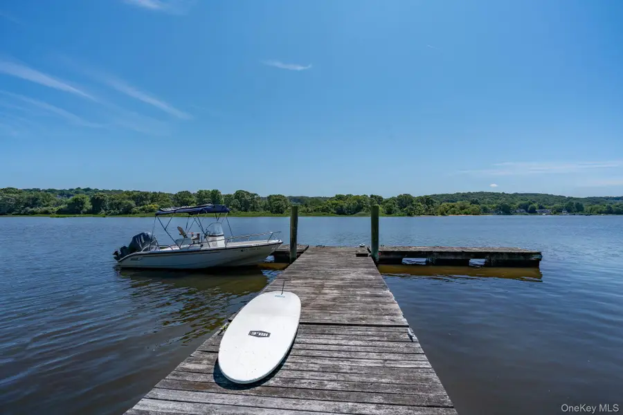 22 Mallard Cove, Centerport, NY 11721 - Image #3