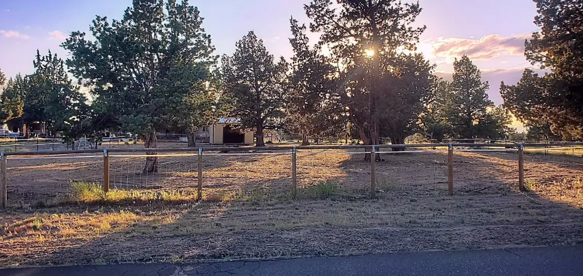 3913 SE Umatilla Loop, Prineville, OR 97754 - #1