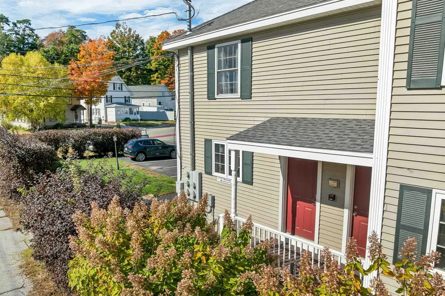 27 Stevens Avenue #D, Laconia, NH 03246 - #3