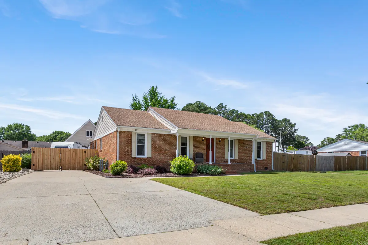 814 Bellingham Drive, Chesapeake, VA 23322 - Image #1