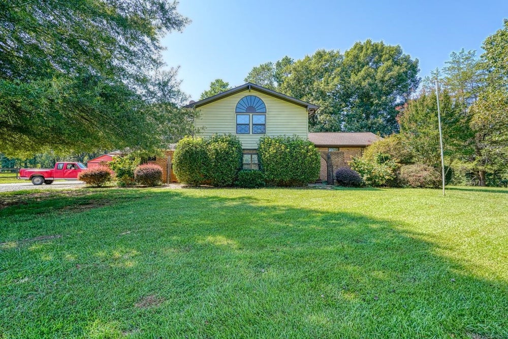 565 Peachtree Road, Chesnee, SC 29323 BHGRE