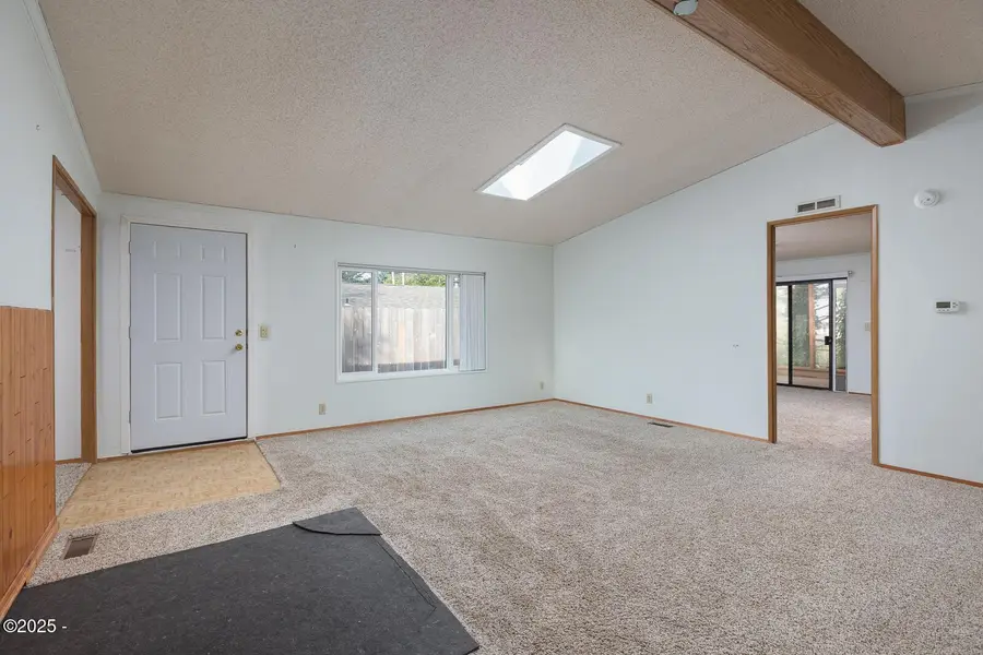 211 NE 70th St, Newport, OR 97365 - Image #3