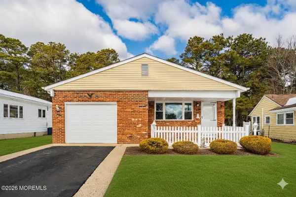 419 Costa Mesa Drive, Toms River, NJ 08757