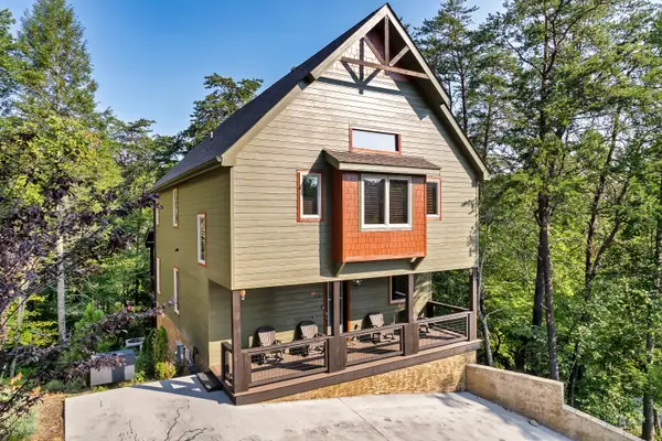 3504 Sand Ridge Way, Pigeon Forge, TN 37863