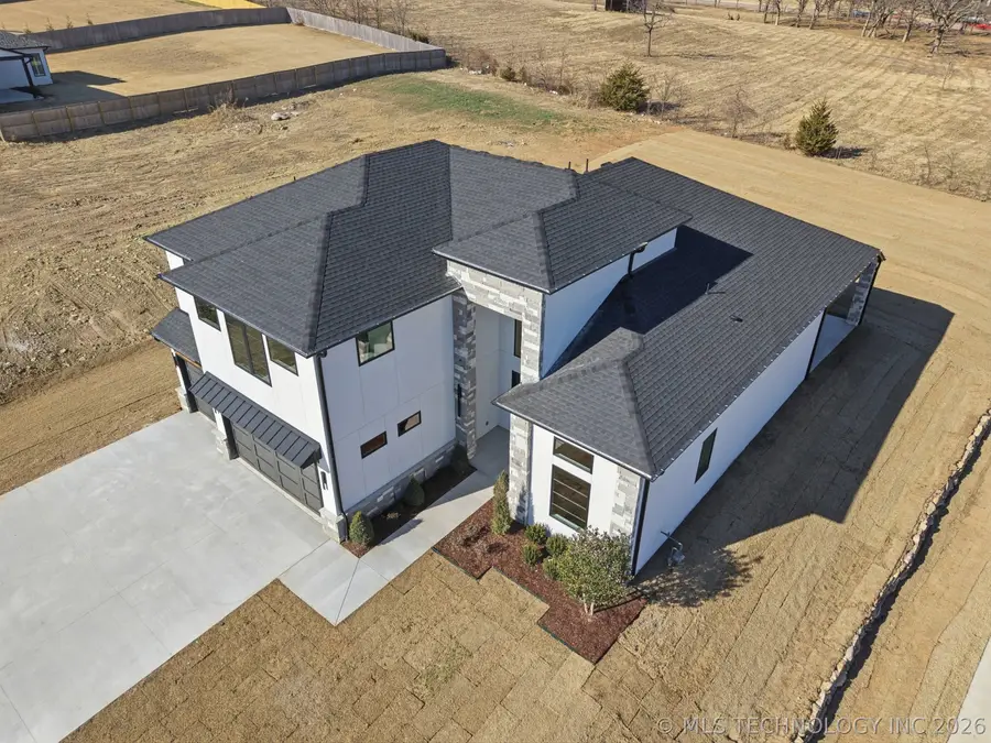 6711 E 153rd Street S, Bixby, OK 74008 - #3