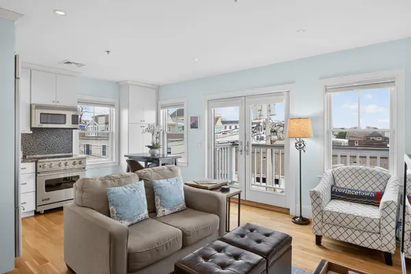 333 Commercial Street #Unit 9, Provincetown, MA 02657