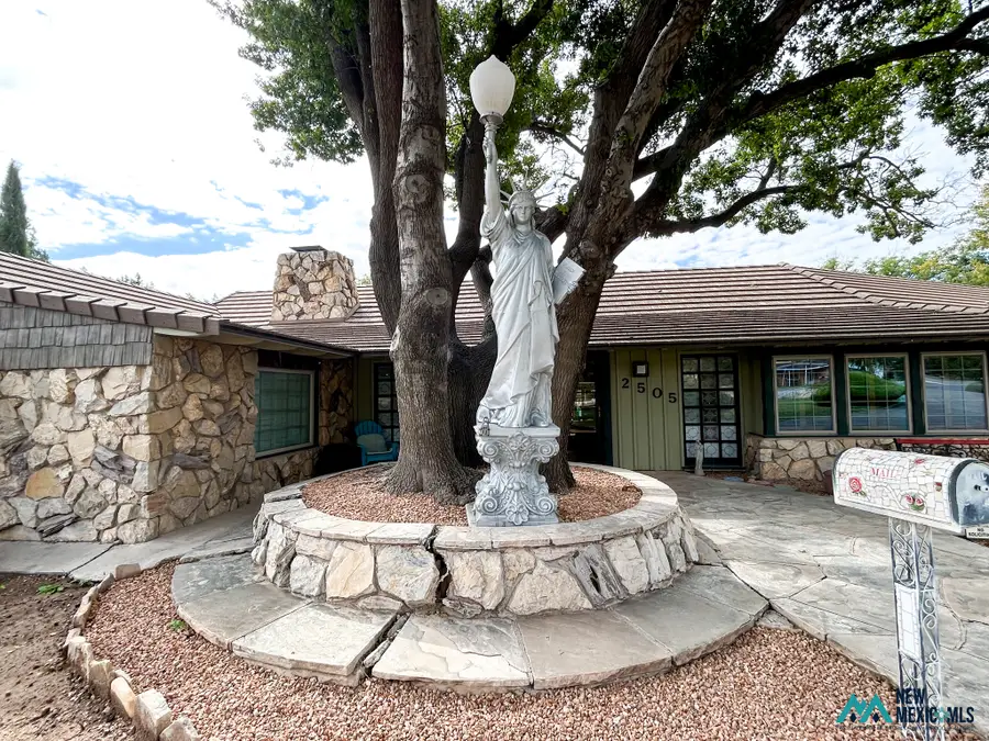 2505 W Richey Ave, Artesia, NM 88210 - #3
