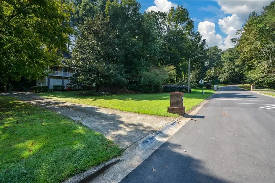 591 Wentworth Drive Nw, Acworth, GA 30102 - Image #3