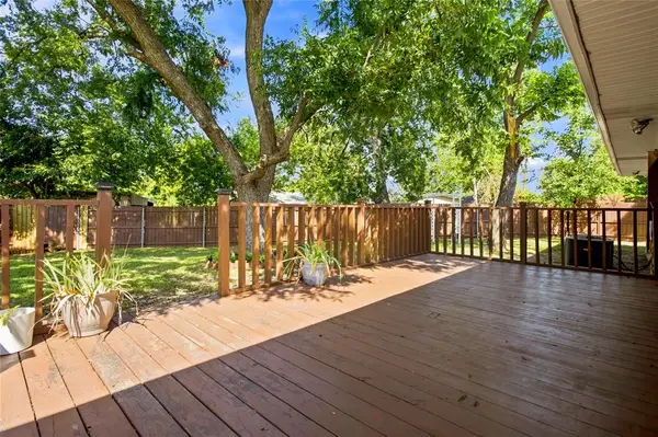 2507 N Shannon Street, Sherman, TX 75092