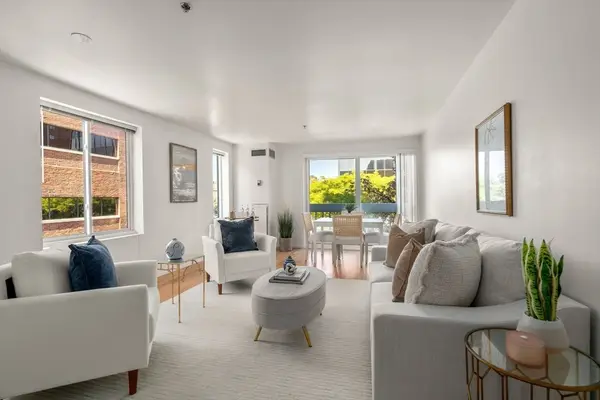 950 Massachusetts Ave #505, Cambridge, MA 02139
