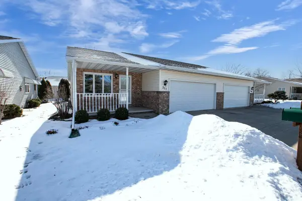 311 PARKVIEW LANE, Kimberly, WI 54136