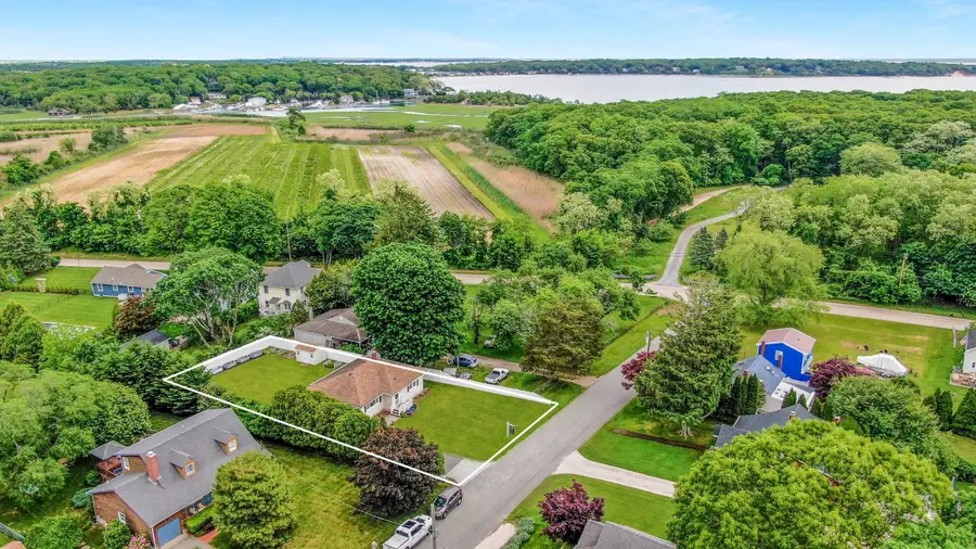 315 Wicks Road, New Suffolk, NY 11956 - #2