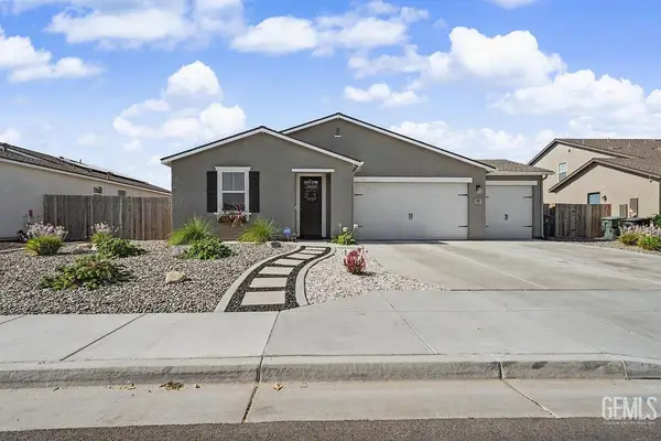 7717 RIDGE FOREST DRIVE, Bakersfield, CA 93313