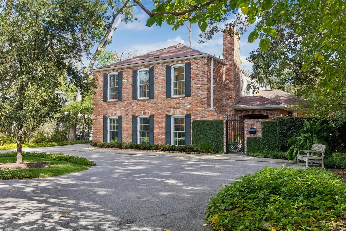 28 E Broad Oaks Drive, Houston, TX 77056 - #1