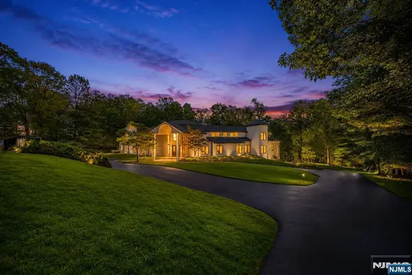 809 Shore Drive, Kinnelon Borough, NJ 07405