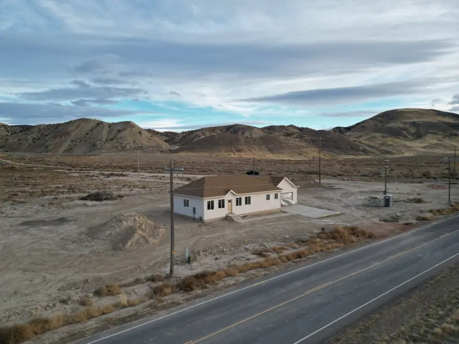 733 S Black Knoll Rd, Sigurd, UT 84657 - #2