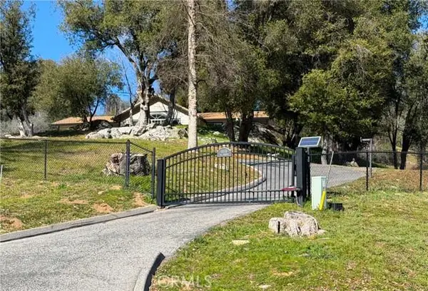 40118 Old Stonegate Court, Oakhurst, CA 93644