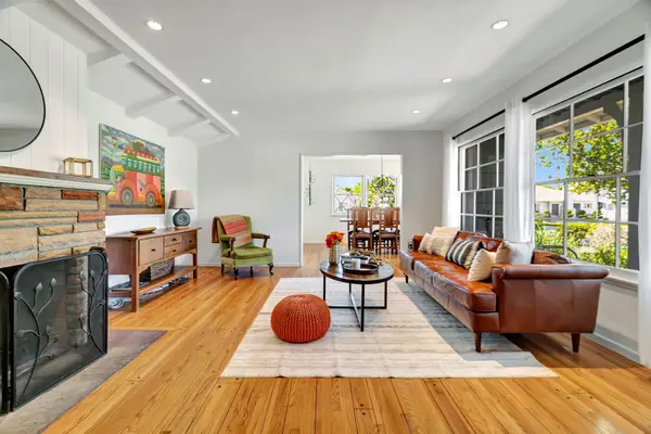 5102 Vesper Avenue, Sherman Oaks, CA 91403