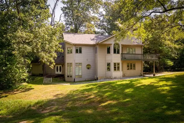 412 Wagon Wheel Road, Carbondale, IL 62901