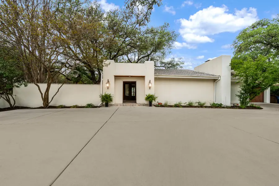 7887 N New Braunfels Ave, San Antonio, TX 78209 - #2