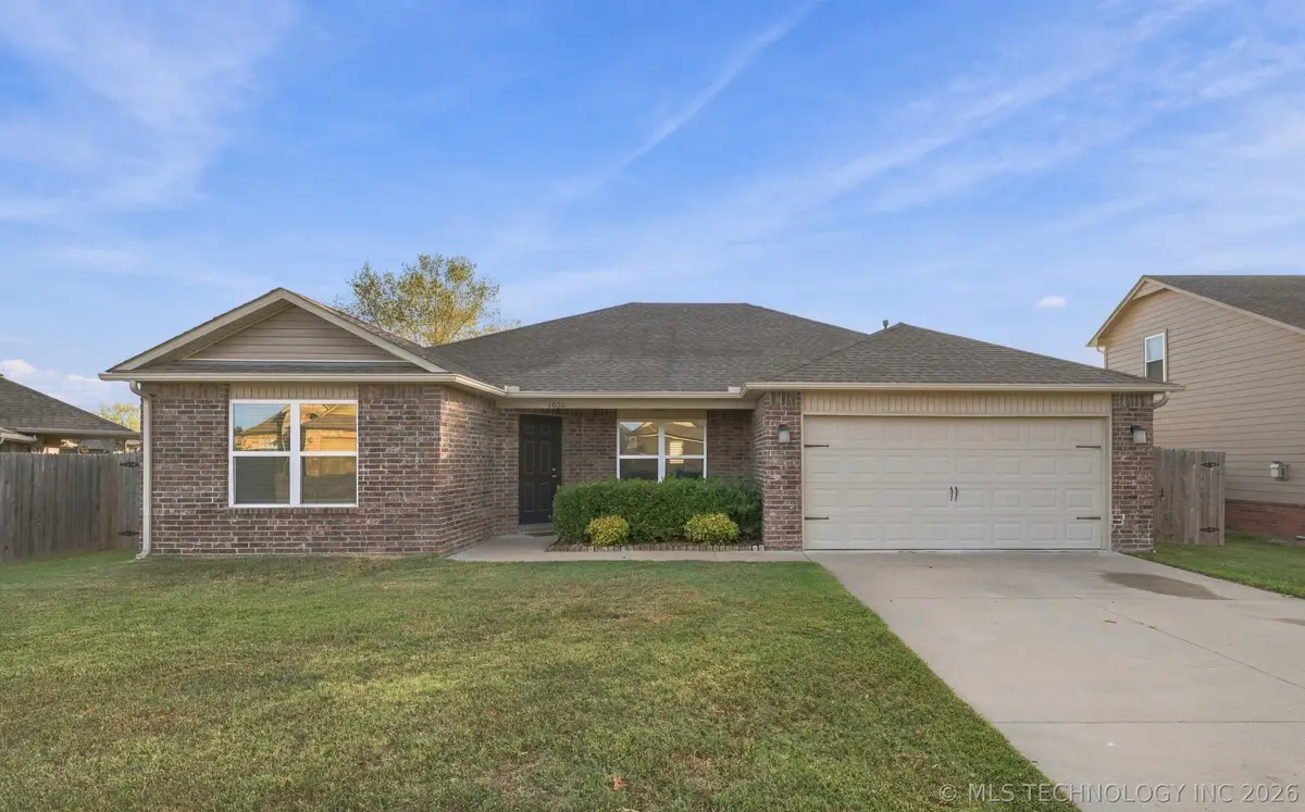 1006 Woodland Road, Claremore, OK 74019 - #1